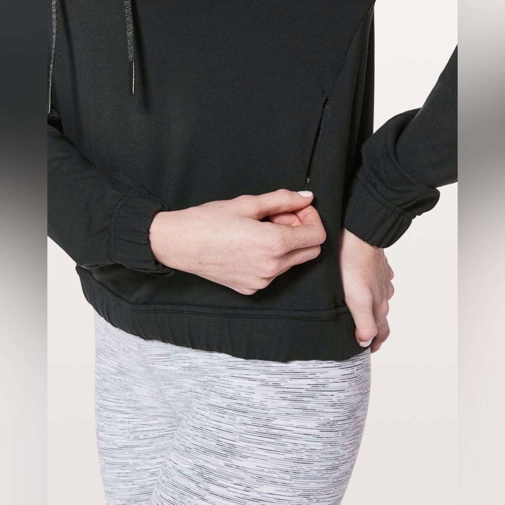 Lululemon Twisted & Tucked Pullover in Black - Picture 3 of 5